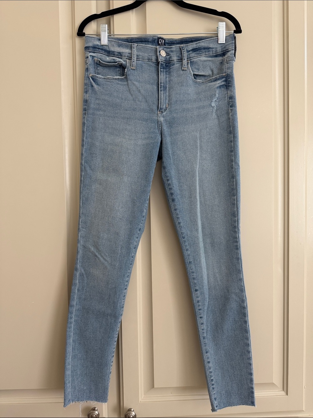 GAP Light Wash Jegging Skinny Jeans